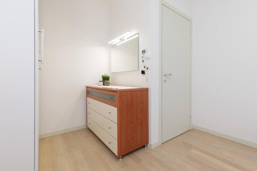 10 Min From Venice Free Garage Lovely Flat Местре Экстерьер фото