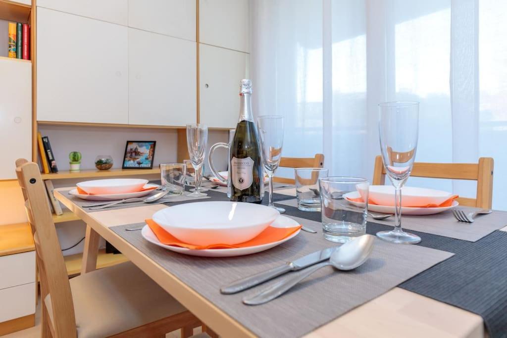 10 Min From Venice Free Garage Lovely Flat Местре Экстерьер фото